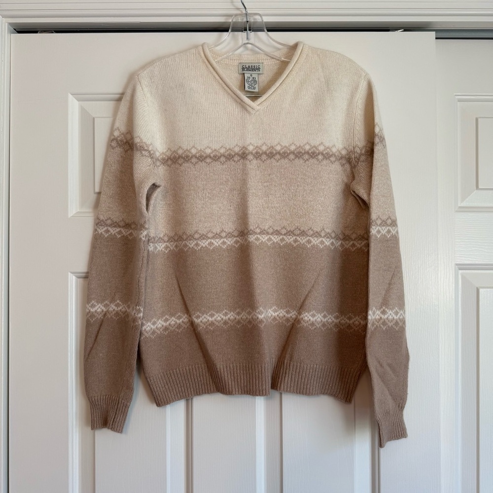 Classic Elements Women’s V-neck Cream/Tan striped Sweater S (6-8)
